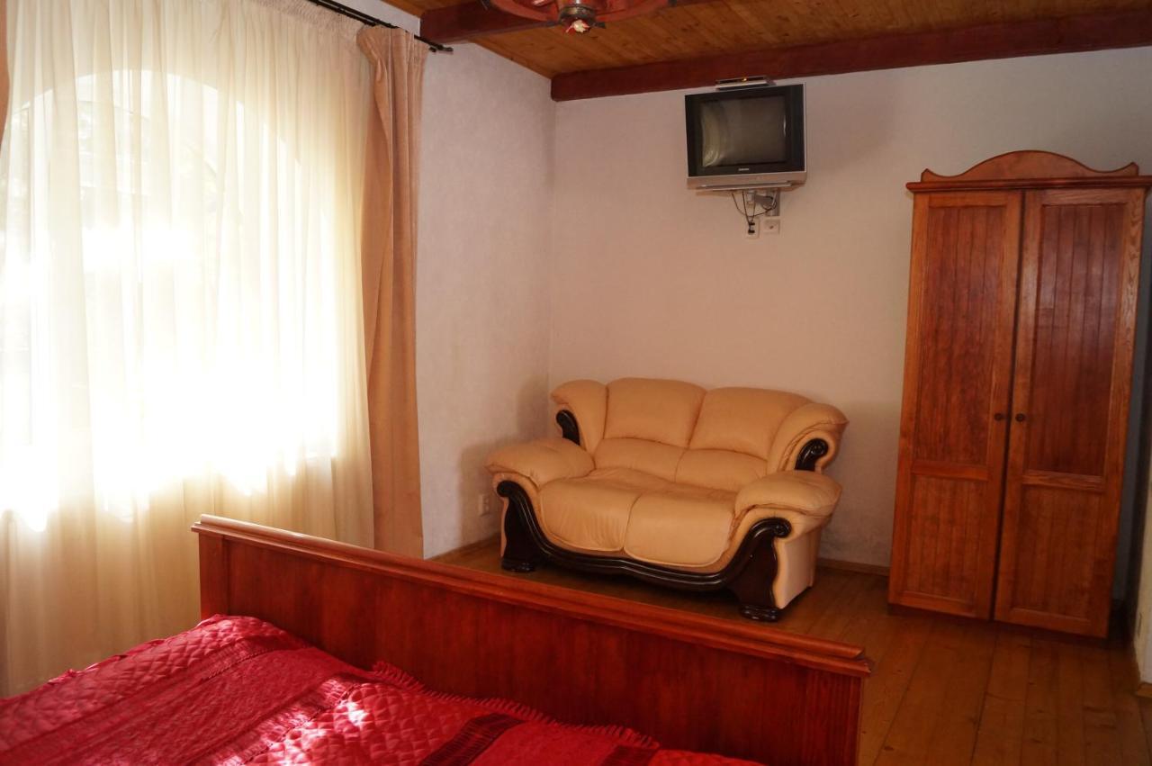 Hotel Норіс Myhove Esterno foto